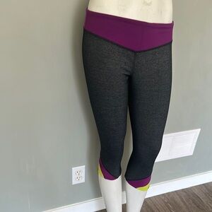 Lululemon size 8 capris